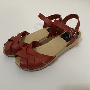 NWOB Swedish Hasbeens Magdalena Red braided leather wooden clog heels size eu 41